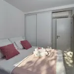 Brand New S & U Apartamento *