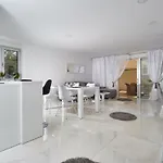 Brand New S & U Apartamento Dubrovnik