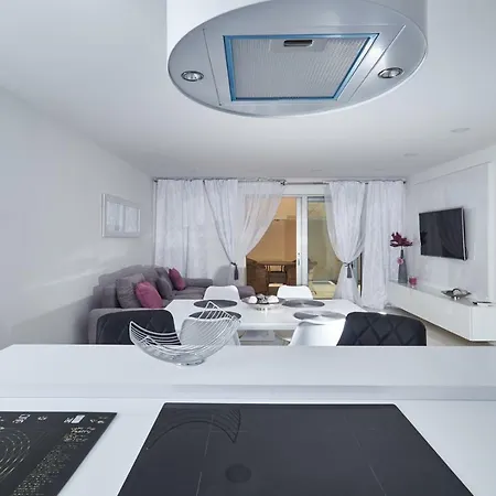 Apartamento Brand New S & U