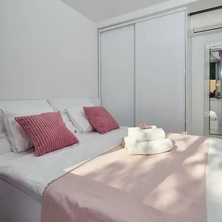 Apartamento Brand New S & U