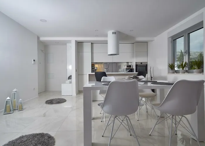 Brand New S & U Appartement *