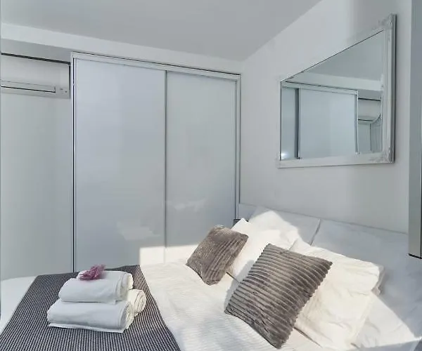 Appartement Brand New S & U *